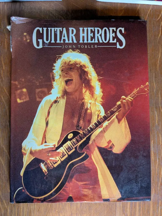 Music Bio Books image indicator(7)