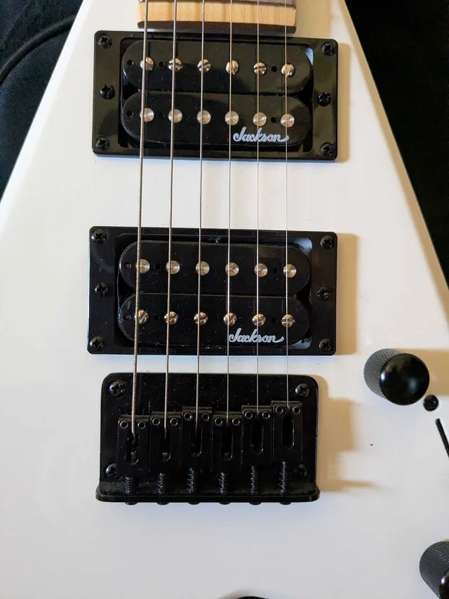 Jackson 3/4 Scale Randy Rhodes Flying V image indicator(3)