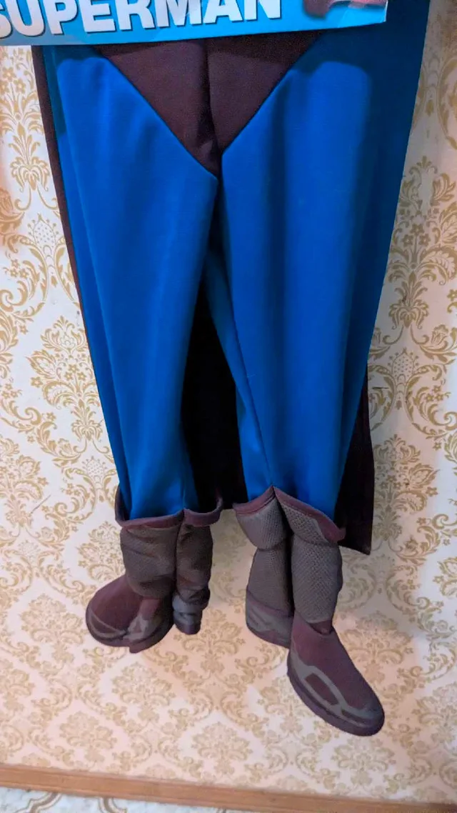 Superman Returns - Child's Costume - Sz Sm 4-6 - Used image indicator(3)