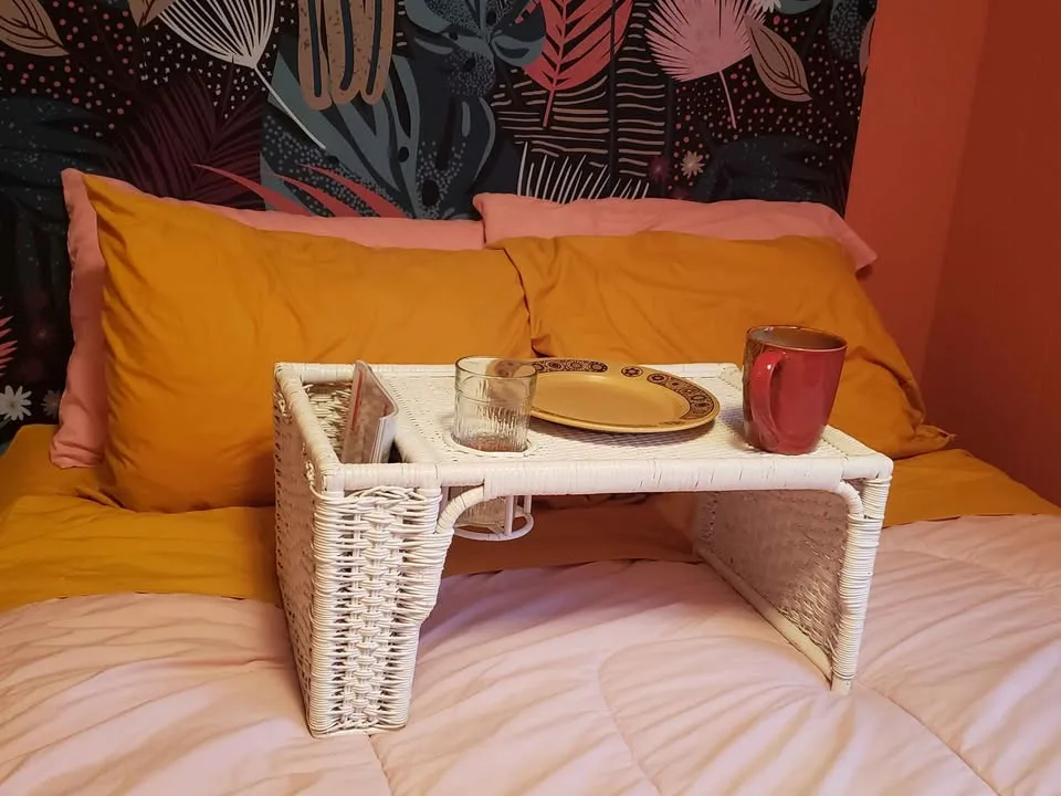 Wicker Breakfast Tray image indicator(6)