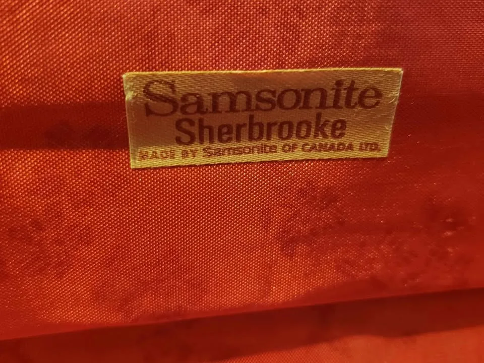 60s/70s Samsonite Luggage Set image indicator(8)
