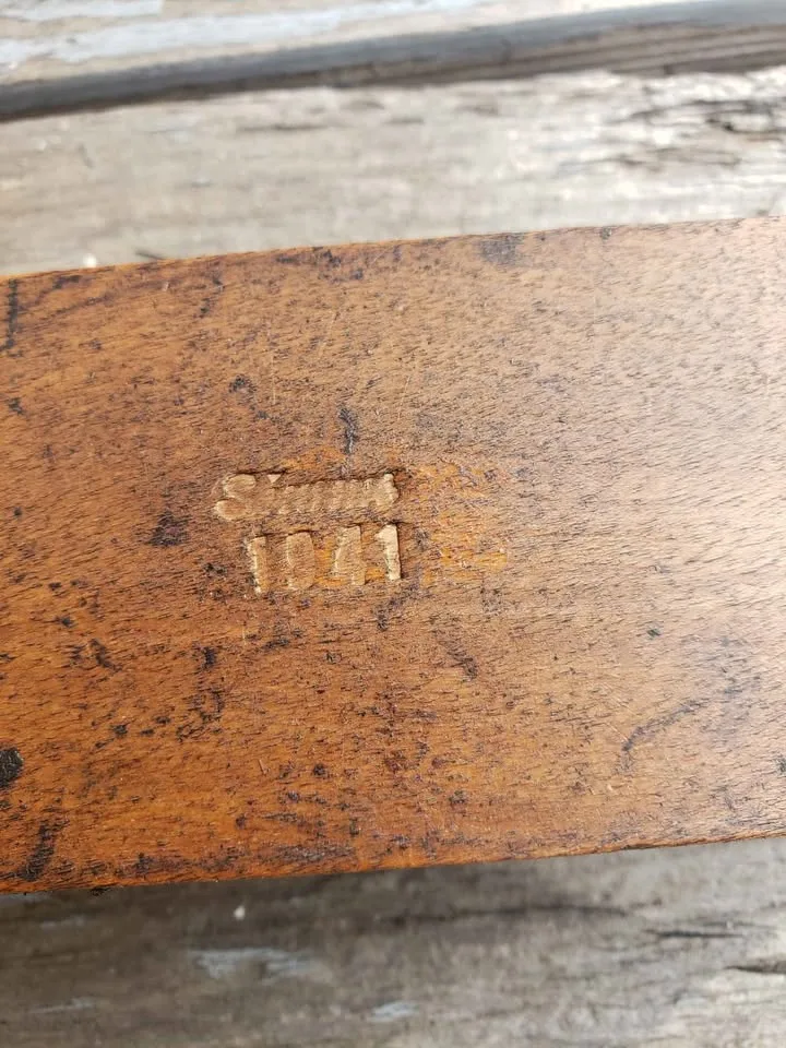 Antique Shoe Shine Stand with Accessories image indicator(6)