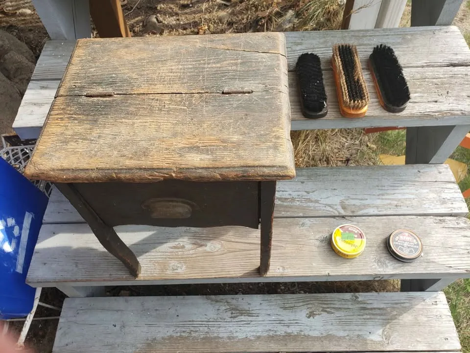 Antique Shoe Shine Stand with Accessories image indicator(8)
