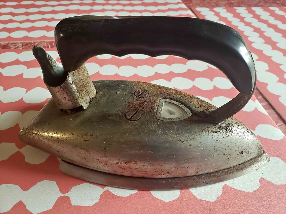 Antique Iron 40s/50s