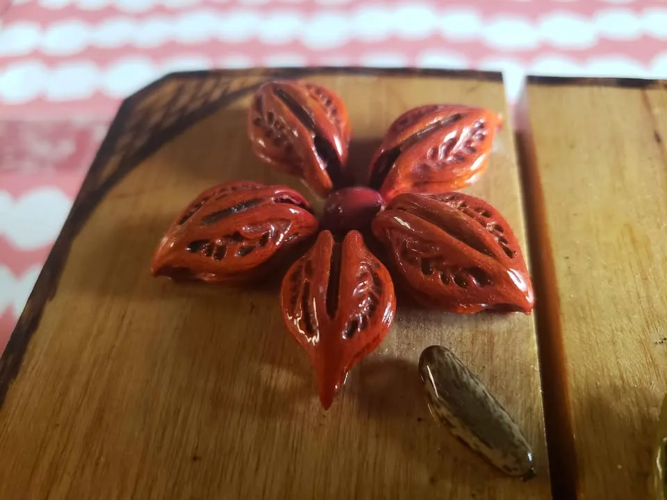 Vintage Wooden Sewing Box - Tropical Theme image indicator(3)