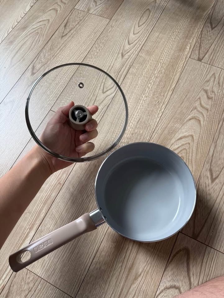 Brand New T-fal Medium Saucepan with Lid - photo 2