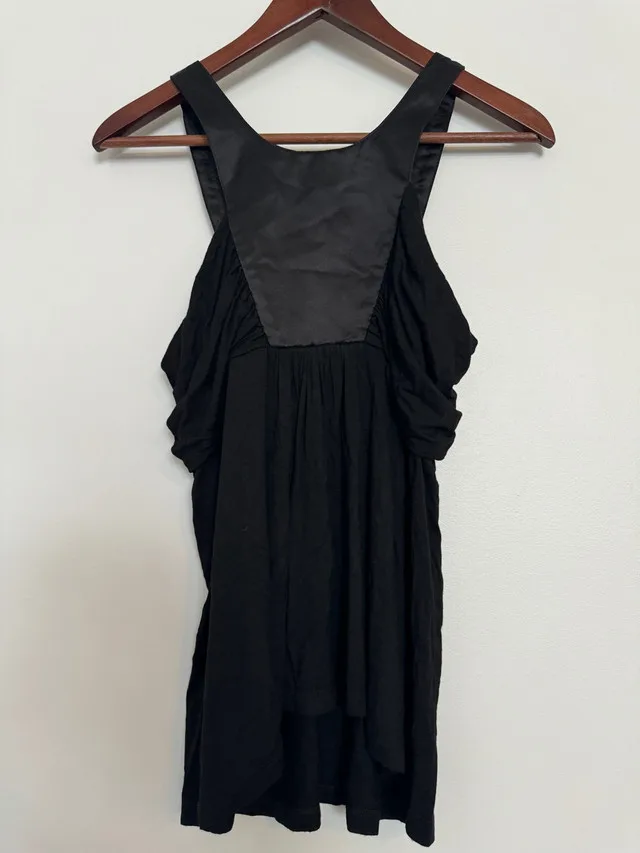 Le Chateau Top Black Top image indicator(2)