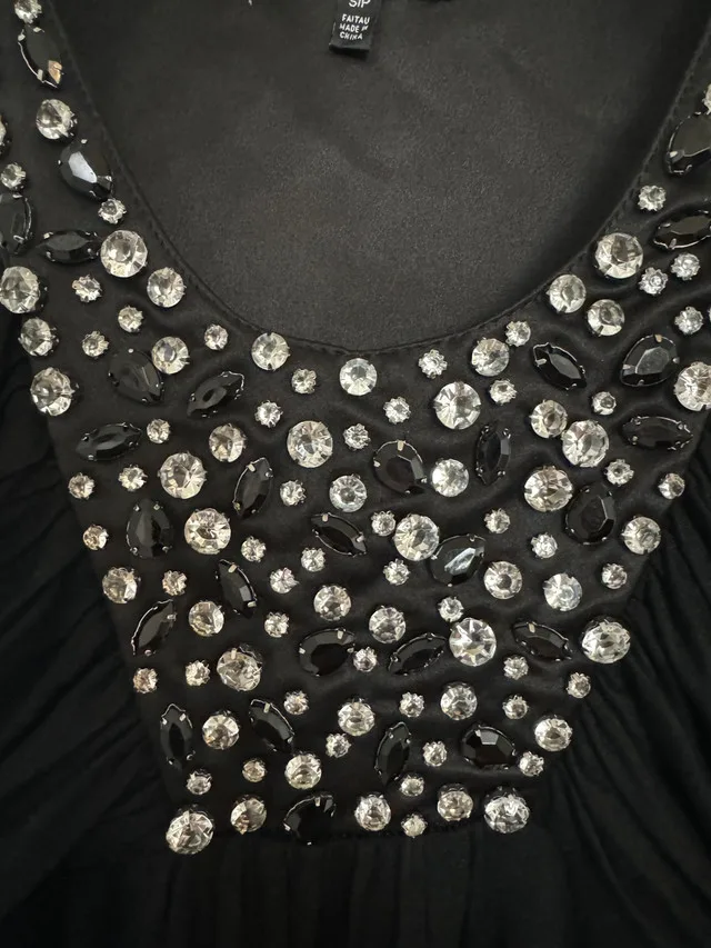 Le Chateau Top Black Top image indicator(3)