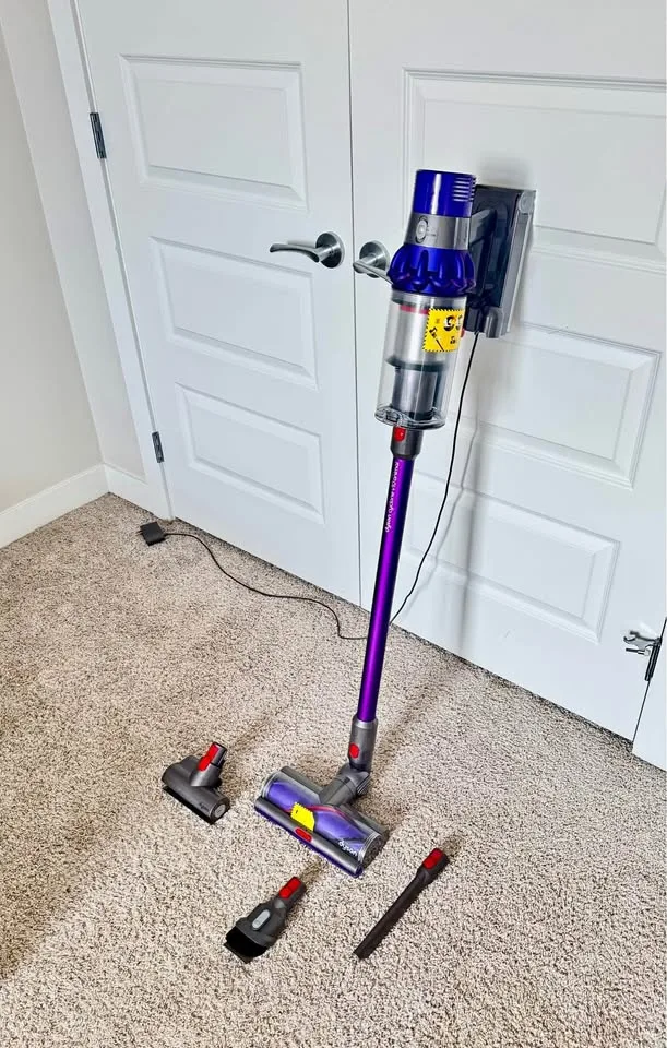 Dyson V10 Animal - New Battery - Cordless Vacuum