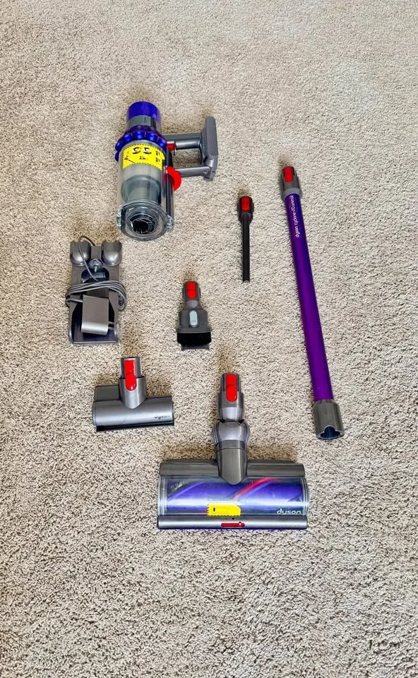 Dyson V10 Animal - New Battery - Cordless Vacuum image indicator(7)