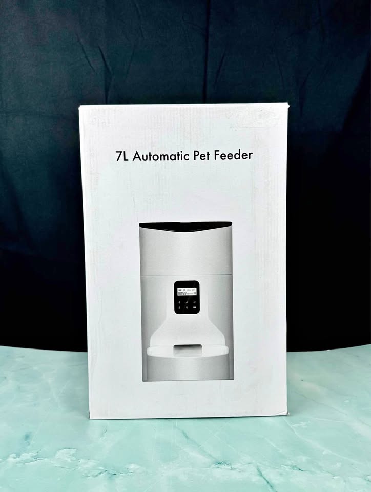 Brand NEW Automatic Pet Feeder 🐶 - 7 Litre