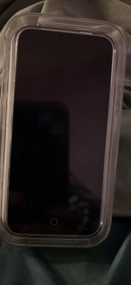 Apple iPod Touch 16gb with original case, inserts & stickers - photo 4