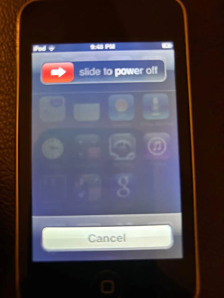 iPod touch 8gb with original case, inserts & apple stickers image indicator(6)