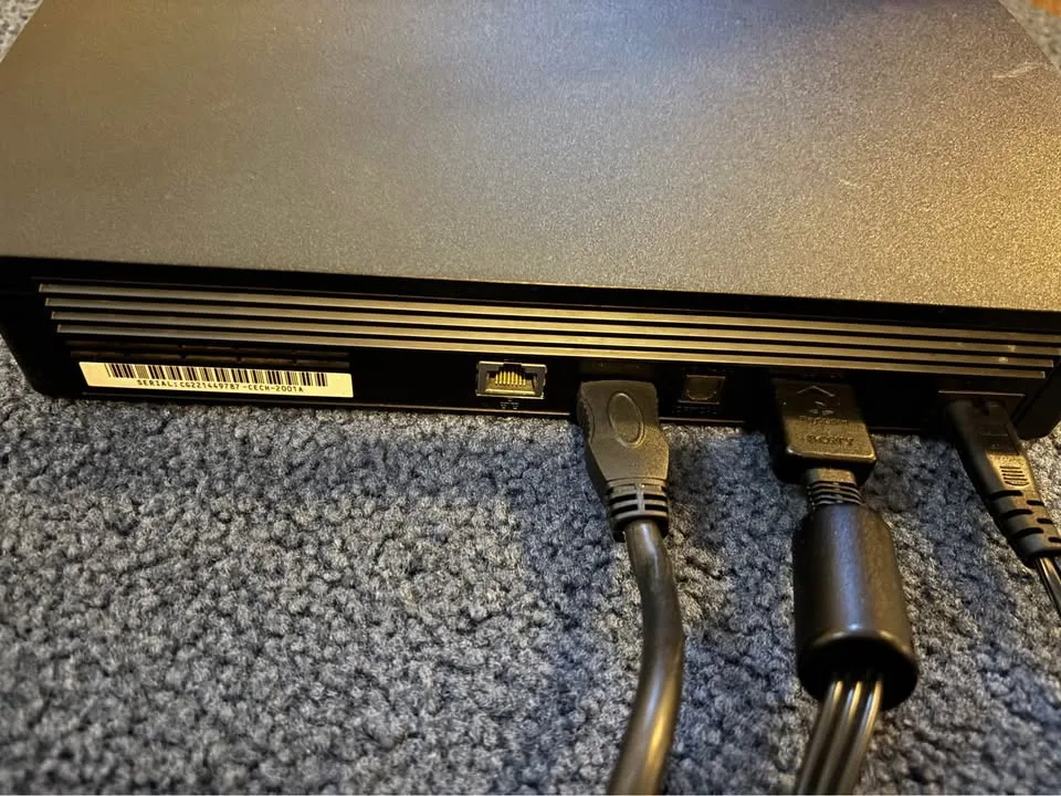 PS3 with accessories & games image indicator(4)