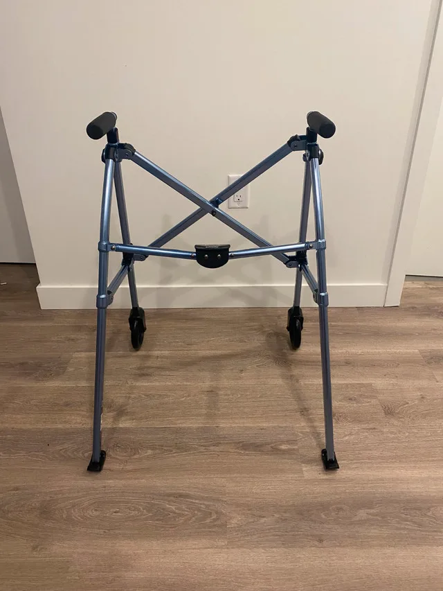 Stander Wonder Walker – Lightweight Foldable Rolling Walker image indicator(2)