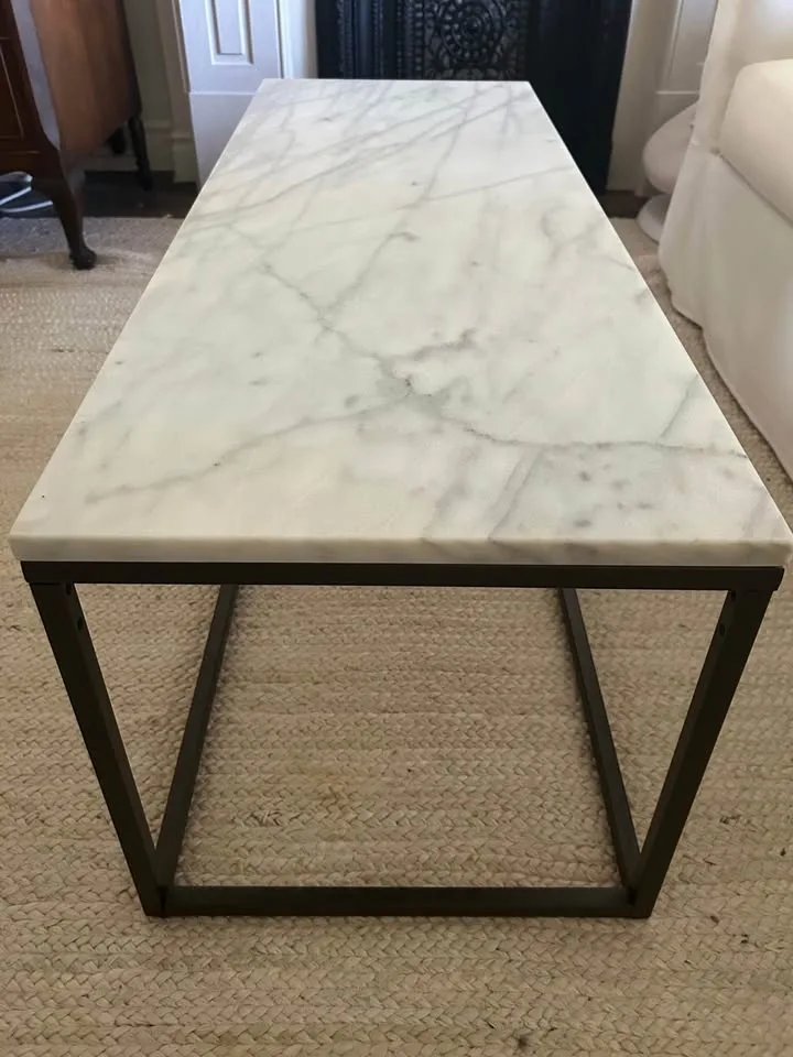 Modern Marble Coffee Table – Sleek & Timeless image indicator(2)