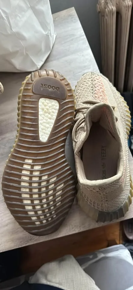 Adidas YEEZY Boost 350 V2 (SAND TAUPE) men’s 6.5 image indicator(3)