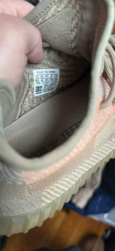Adidas YEEZY Boost 350 V2 (SAND TAUPE) men’s 6.5 image indicator(4)