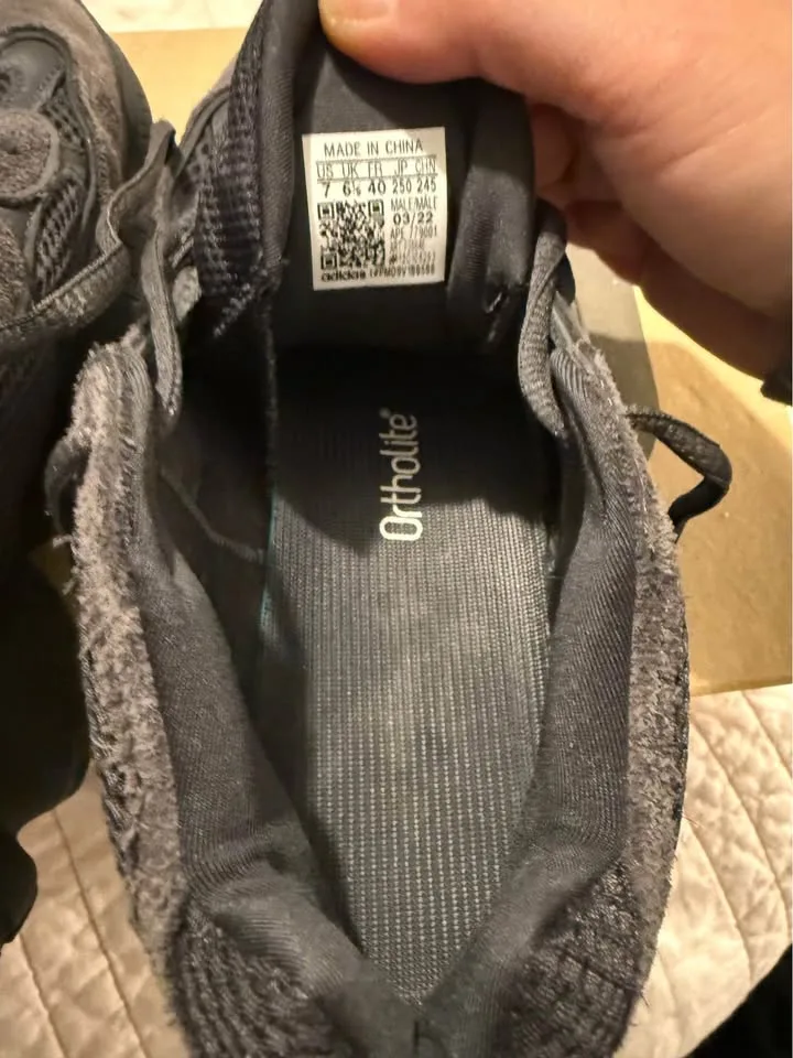Yeezy 500 utility black image indicator(3)