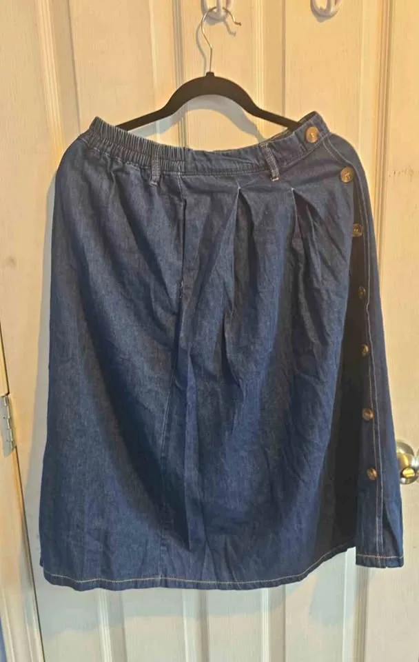 Size M brand New Jeans Skirt thumbnail