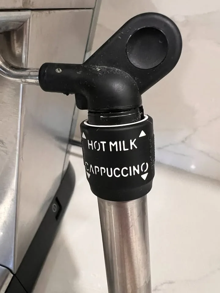 De'Longhi EC685M Dedica DeLuxe Espresso Machine image indicator(3)