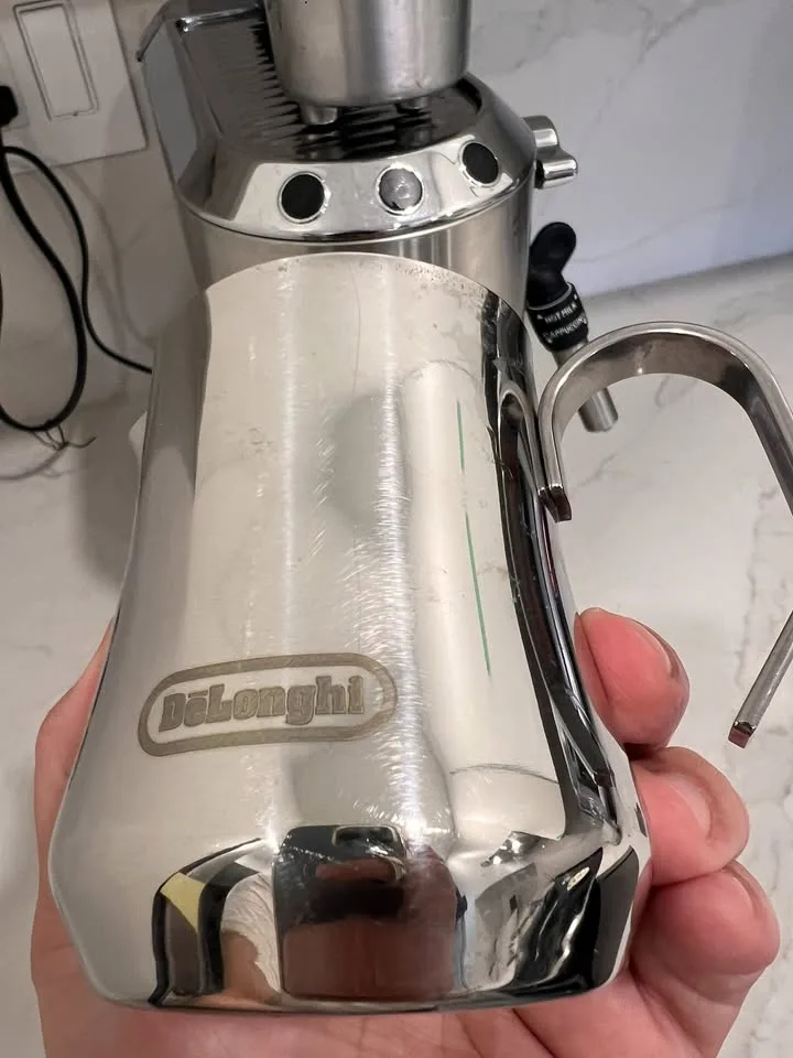 De'Longhi EC685M Dedica DeLuxe Espresso Machine image indicator(4)