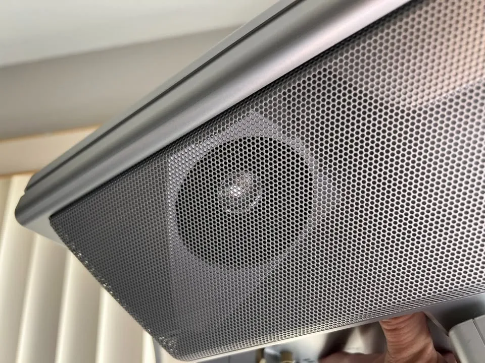 Sony ICF-CD555TV - Under-cabinet kitchen LCD TV with CD player image indicator(2)