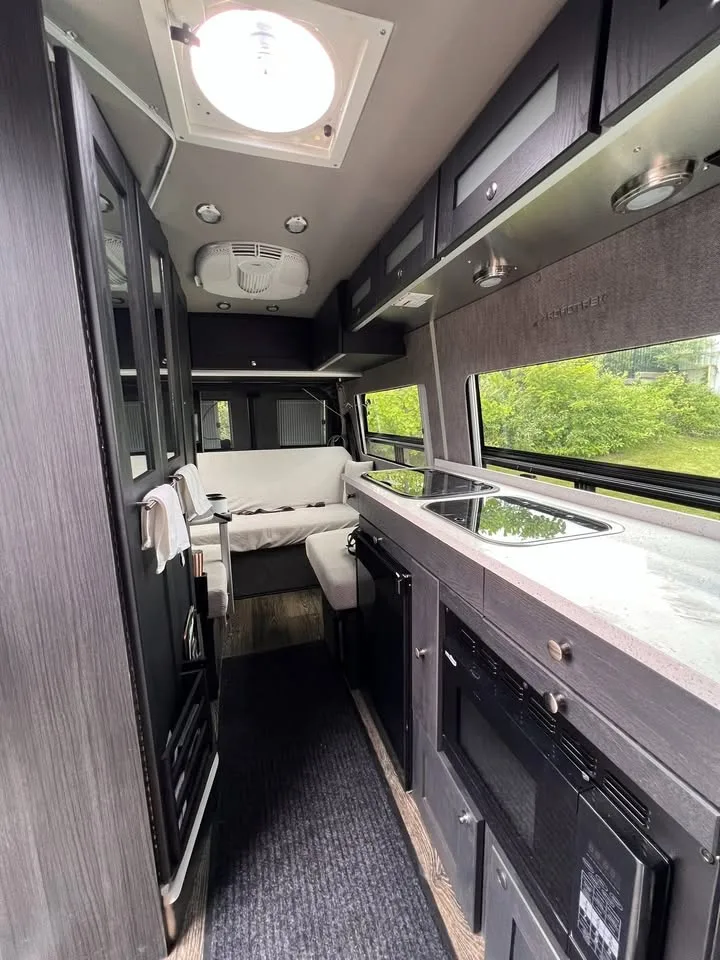 2020 Mercedes Sprinter Roadtrek Agile SS image indicator(2)