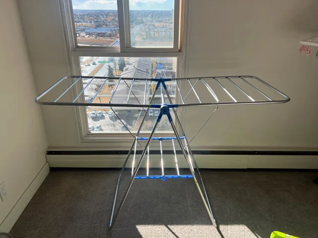 Clothes drying rack