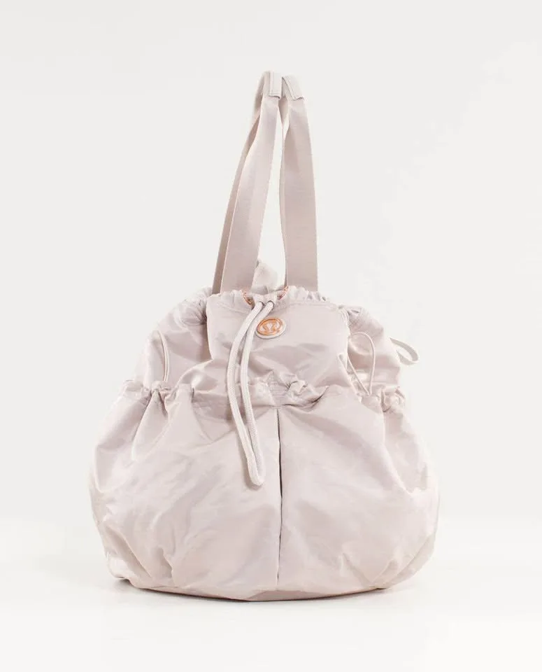 Lululemon Yoga / Gym Bag image indicator(3)