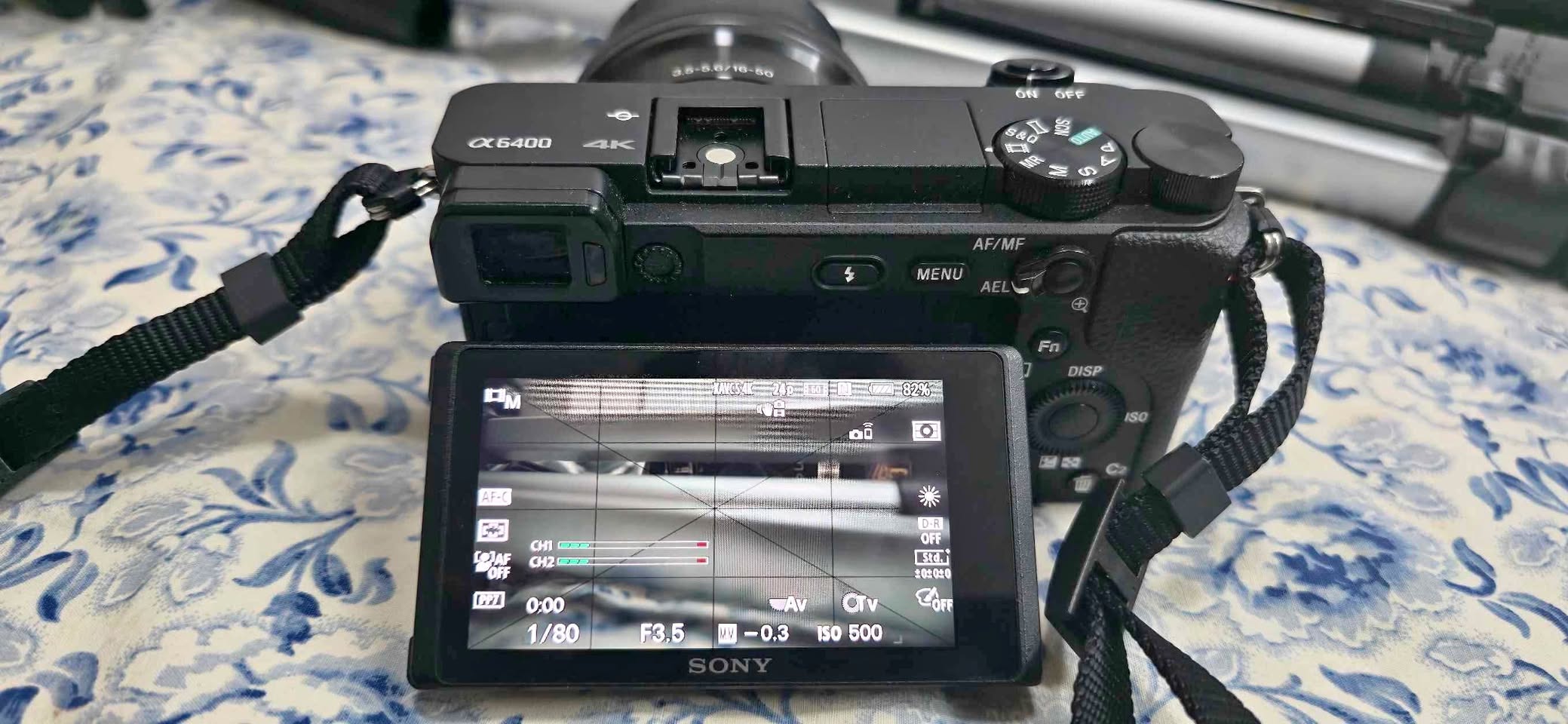 Sony a6400 + 2 lenses + accessories
