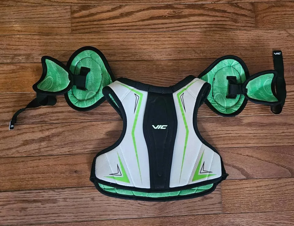 Youth Vic Hockey Shoulder Pads Size Large image indicator(2)