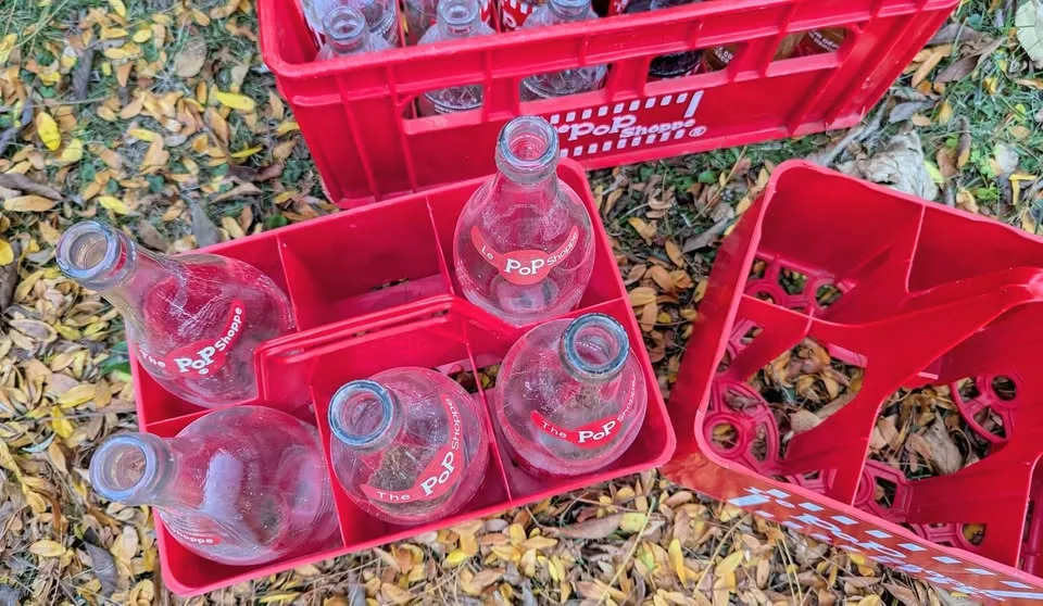 Vintage 'The Pop Shoppe®' Crates & Bottles image indicator(3)