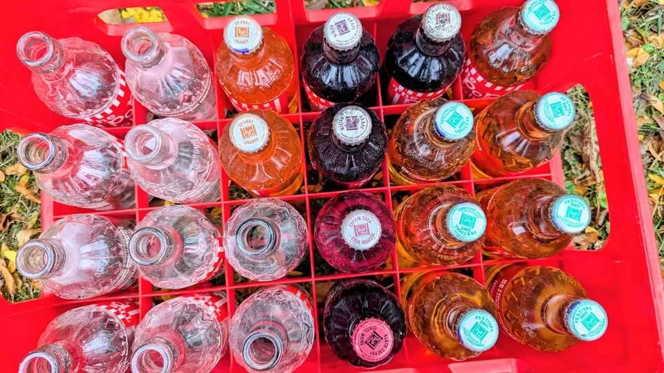 Vintage 'The Pop Shoppe®' Crates & Bottles image indicator(4)