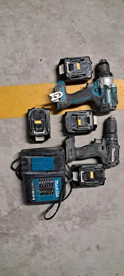 Construction Tools & Safety Gear image indicator(2)