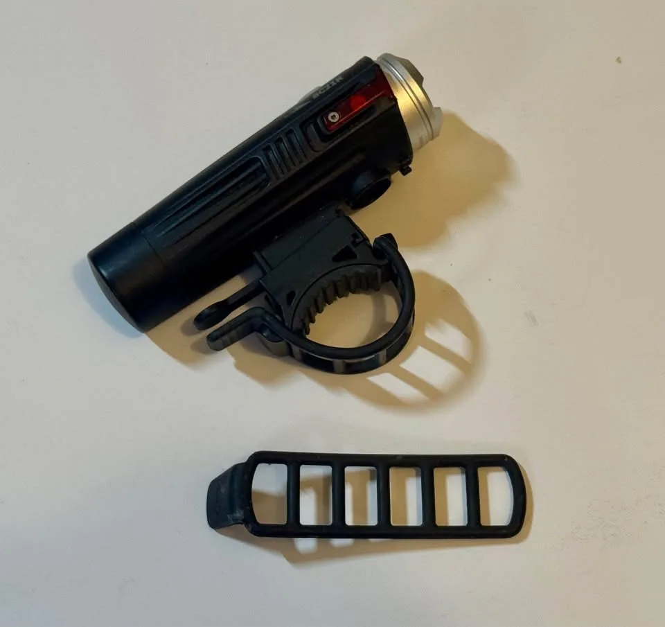Bike light 880 lumens image indicator(4)