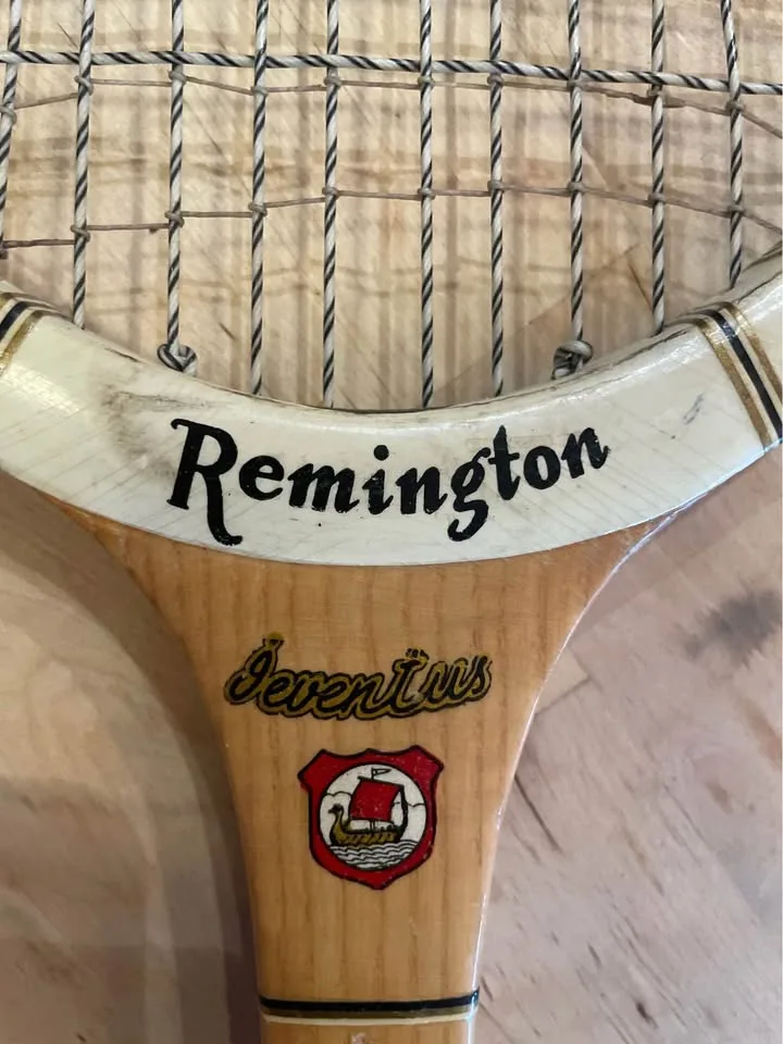 Vintage Remington “Leventus” wooden tennis racquet image indicator(2)