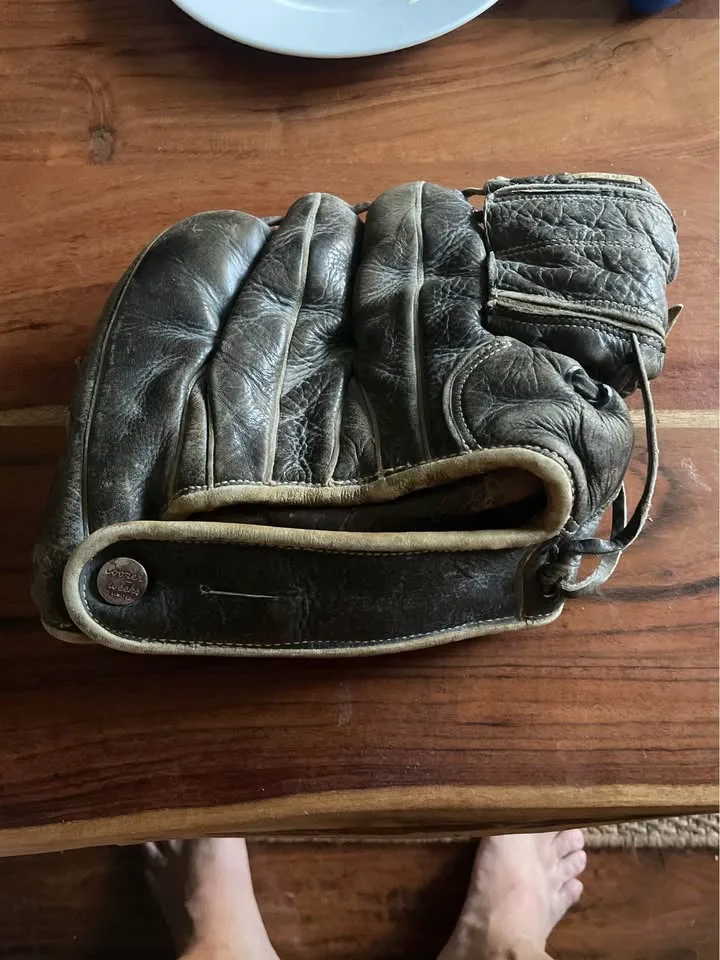 Vintage Cooper Weeks Ltd. baseball glove image indicator(4)