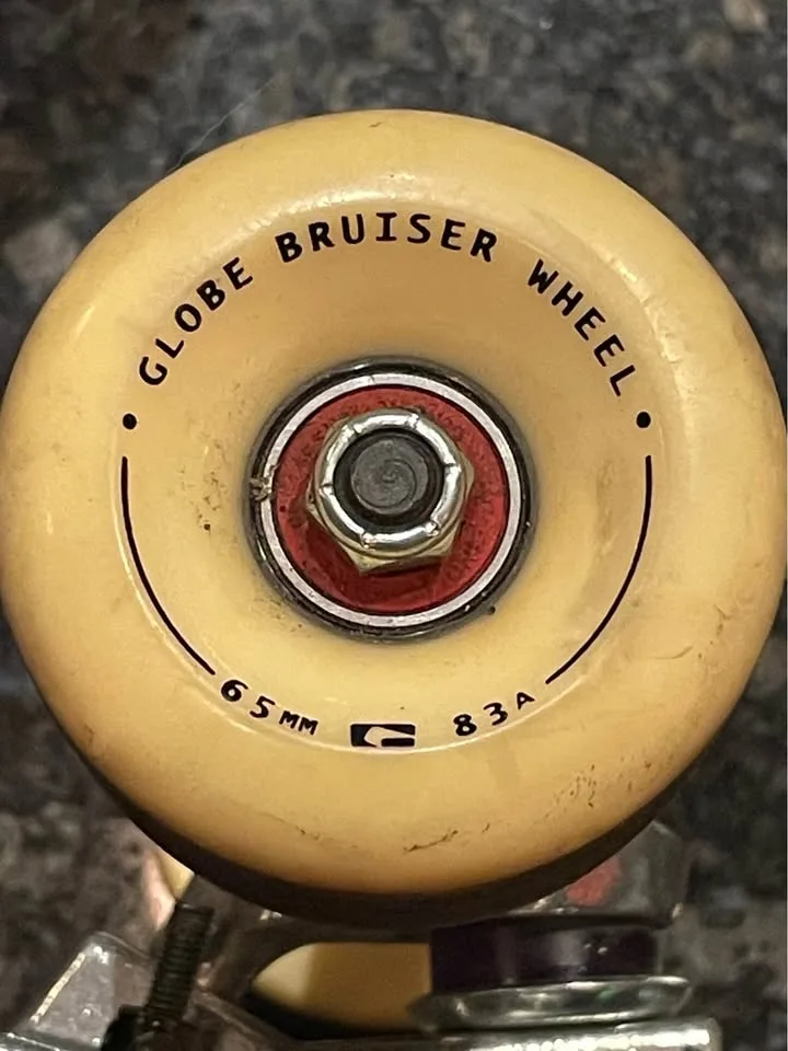 Source Skateboard with Venture trucks and Globe Bruiser Wheels image indicator(2)