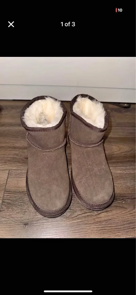 Uggs Australian Uggs size us 7 thumbnail