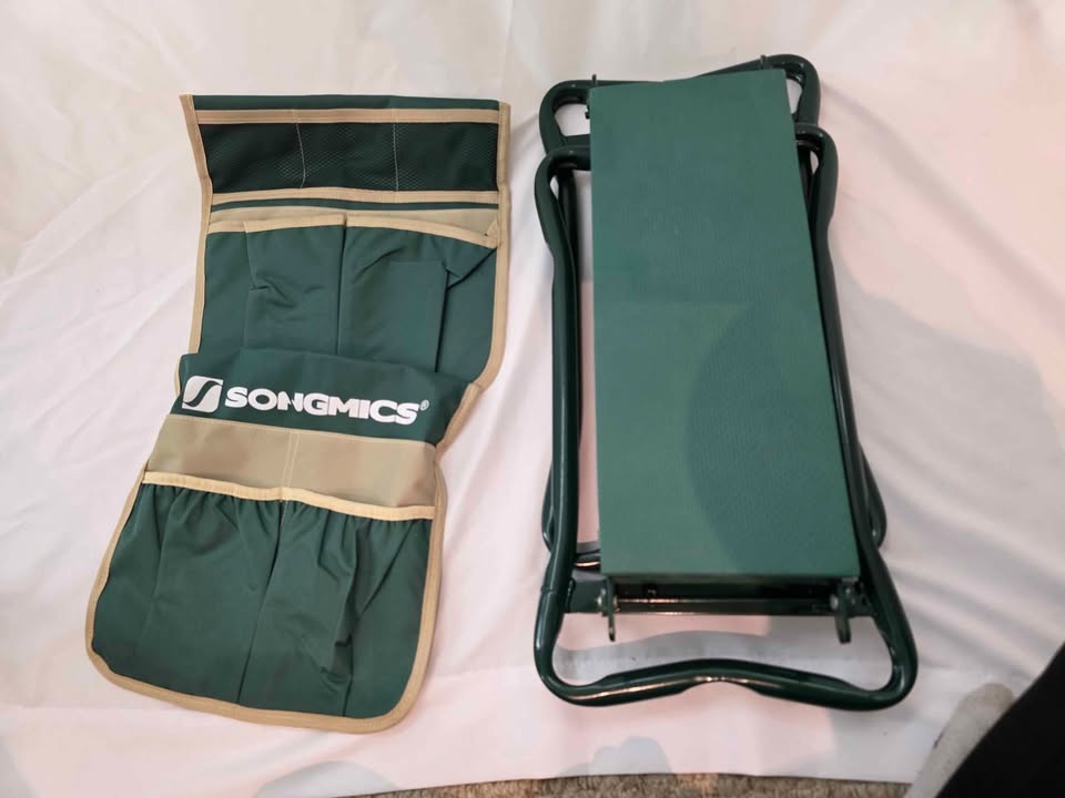 SONGMICS Garden Kneeler & Seat – Brand New - photo 3