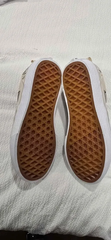 Vans girls nuevos image indicator(3)