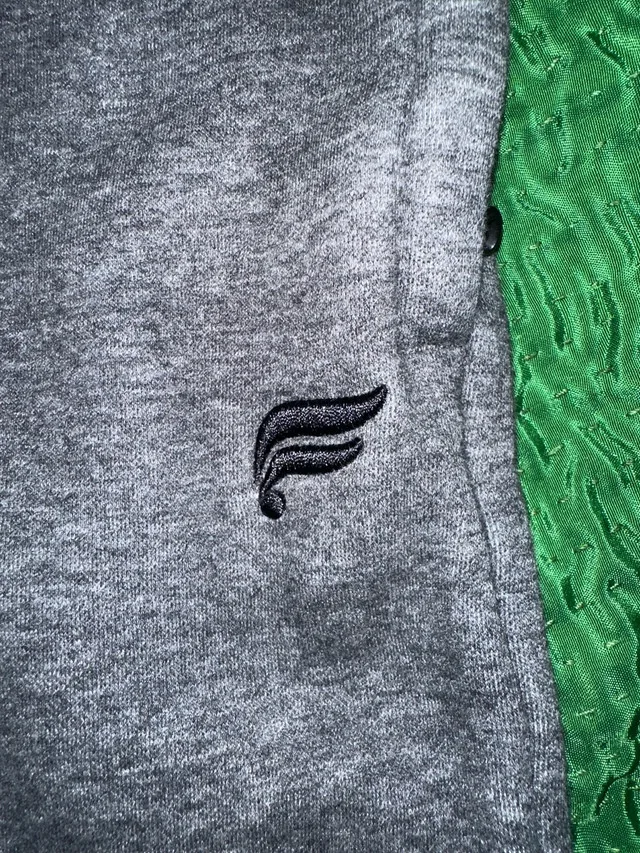 Fabletics Men’s Fleece Joggers – Size M – Great Condition image indicator(3)