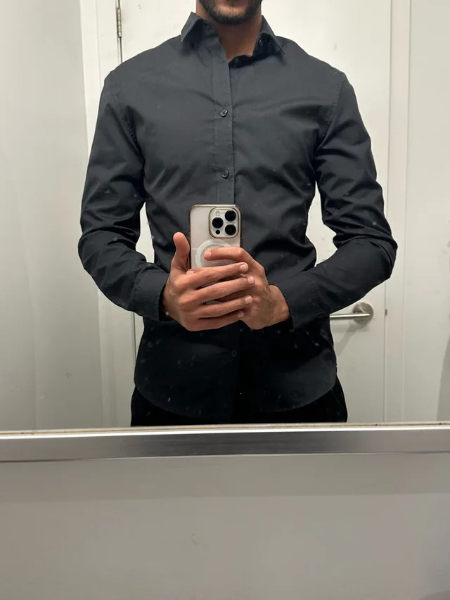 H&M Easy Iron Slim Fit Dress Shirts Small (Navy & Black) image indicator(2)