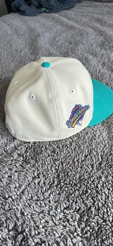 RARE Miami Marlins Cream New Era (Size 7 1/8) - photo 2