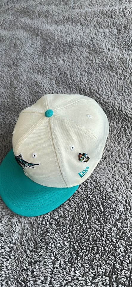 RARE Miami Marlins Cream New Era (Size 7 1/8) - photo 4