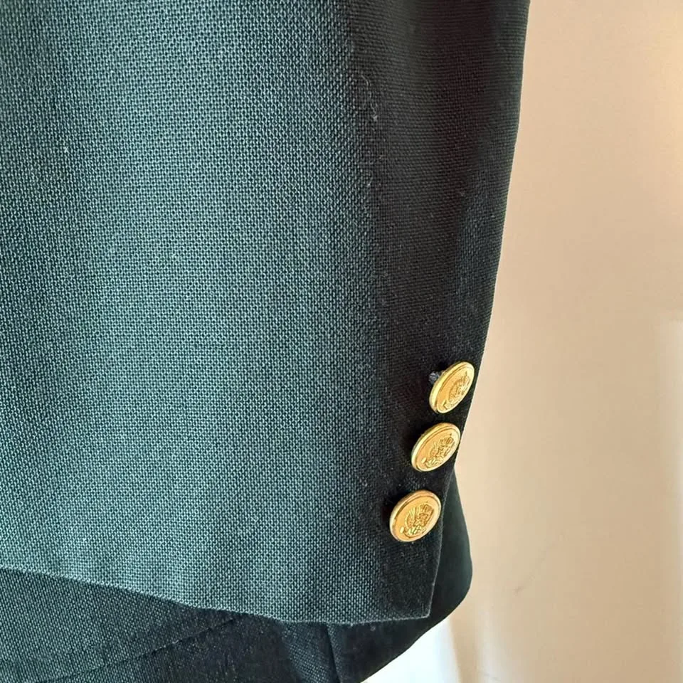 Classic Green Blazer with Gold Buttons 52R image indicator(7)