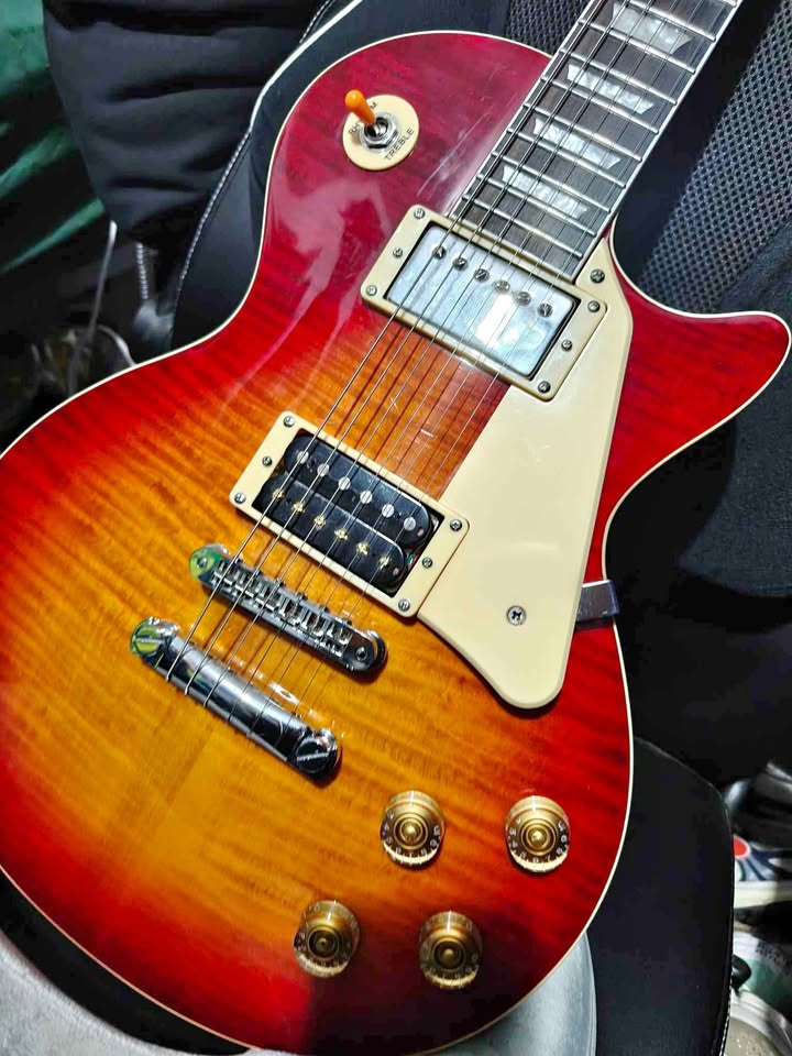 Firefly cherry burst single cut