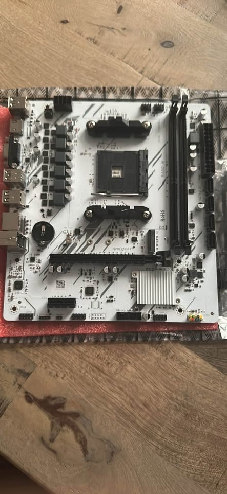 Brand New Am4 Motherboard white - photo 2