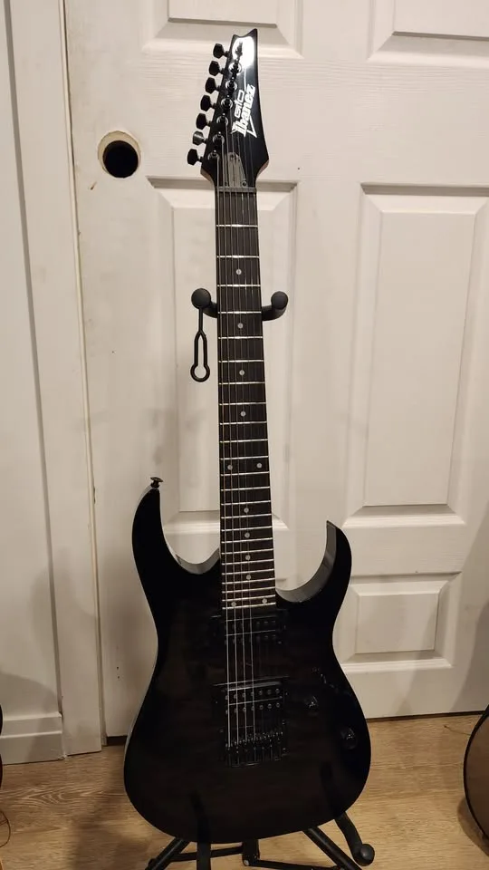 $500 Ibanez Gio GRG7221QA 7-String Electric Guitar image indicator(3)